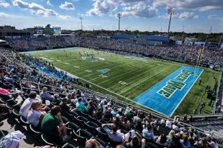 Yulman Stadium packed with fans at Wave Weekend 2022