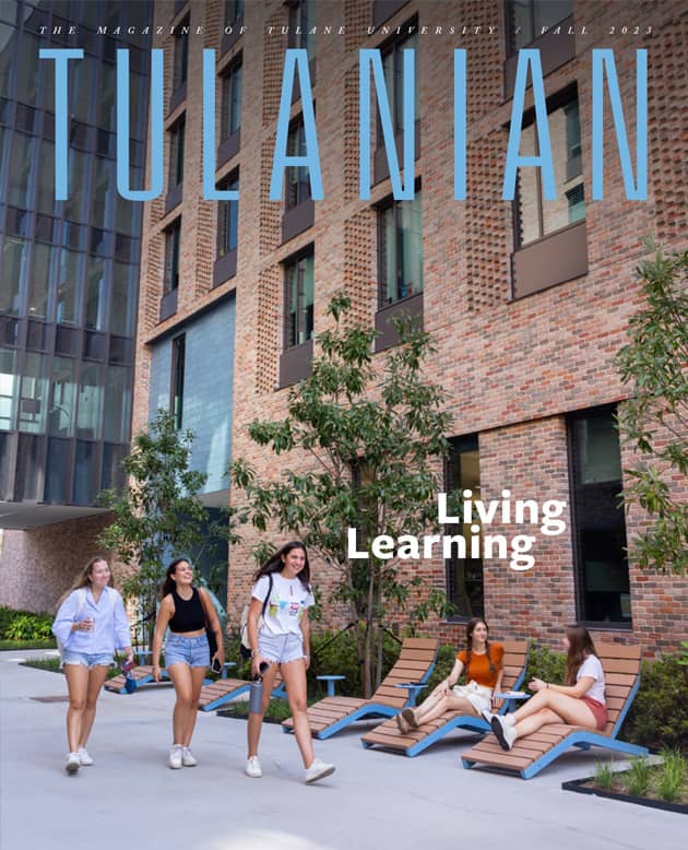 Tulanian Fall 2023 students outside of Lake and River residences