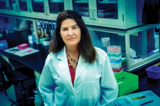 Monica Vaccari in her lab